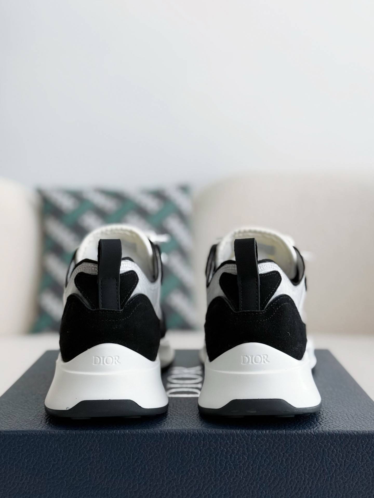D*OR B25 Sneakers
