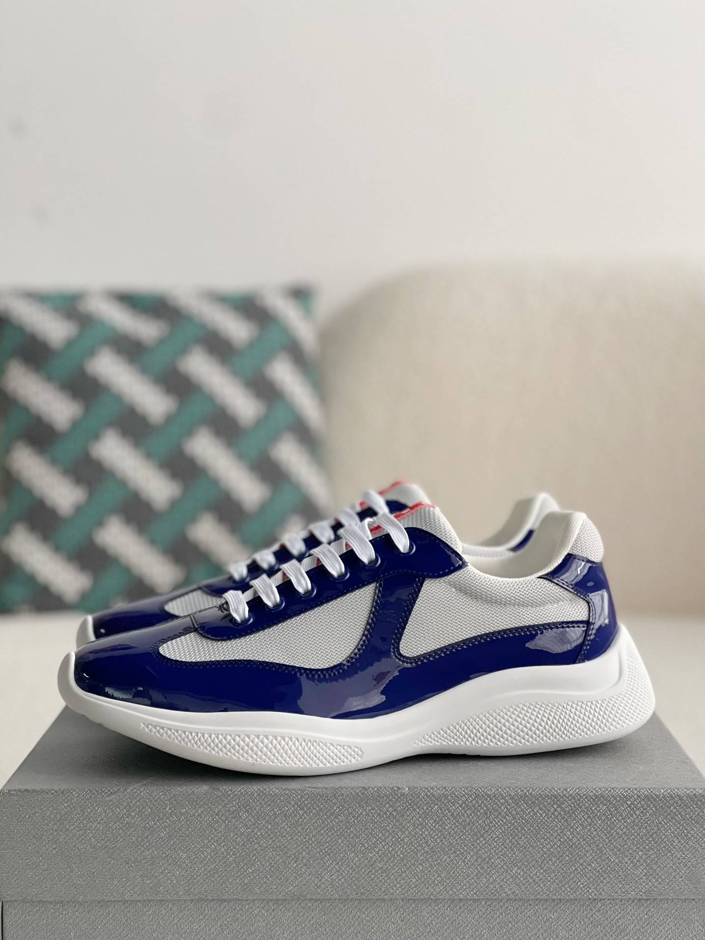 P*DA Sneakers