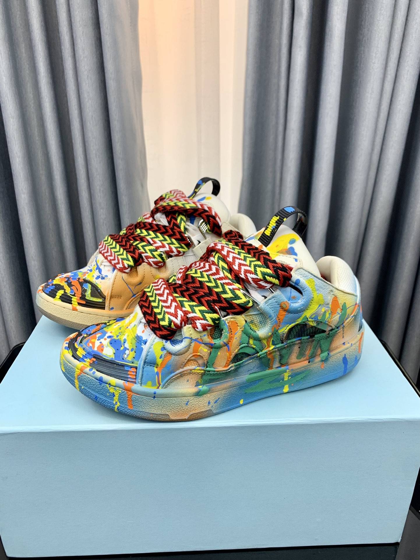 LA*N Sneaker