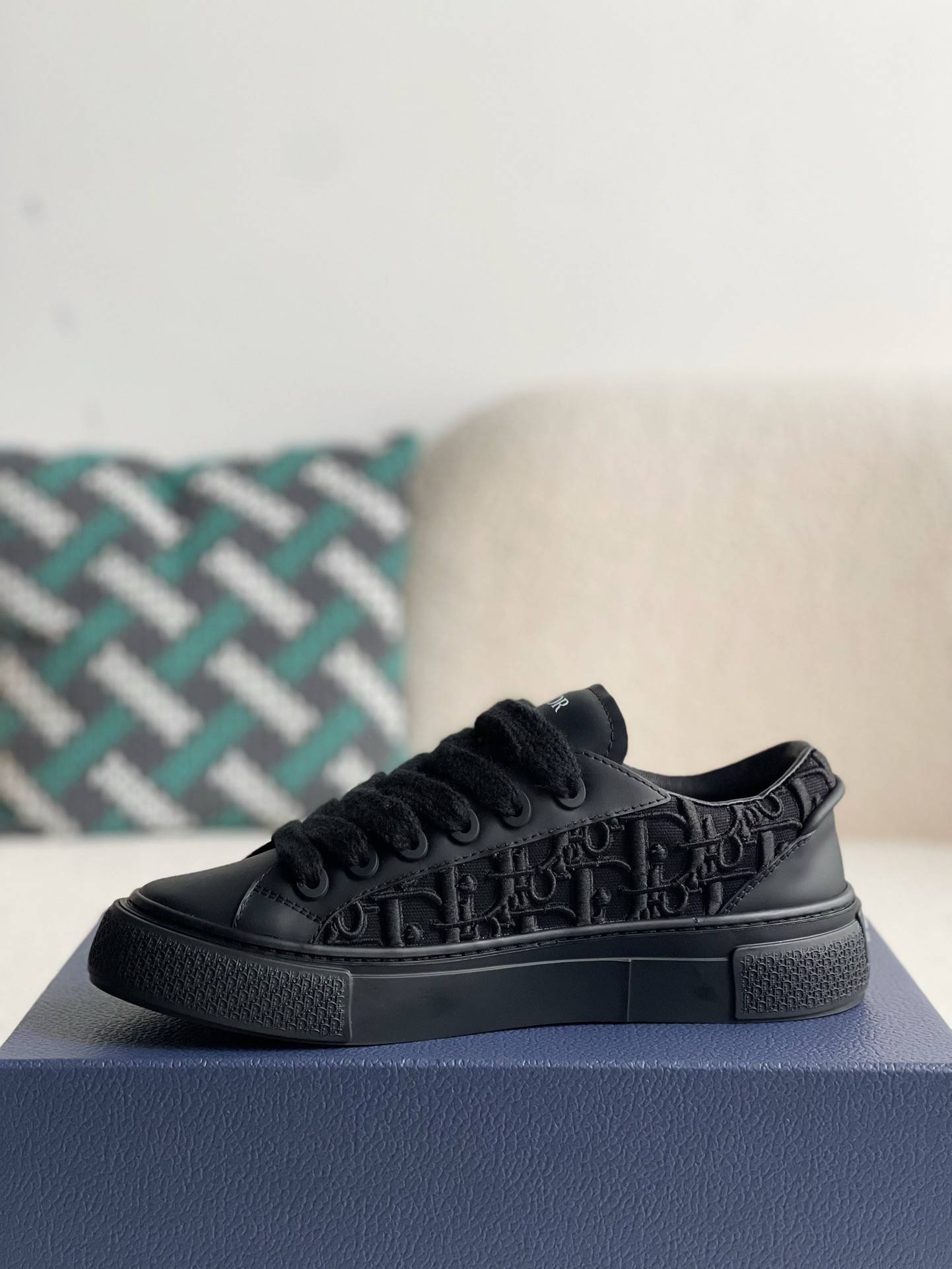 D*OR  Sneaker