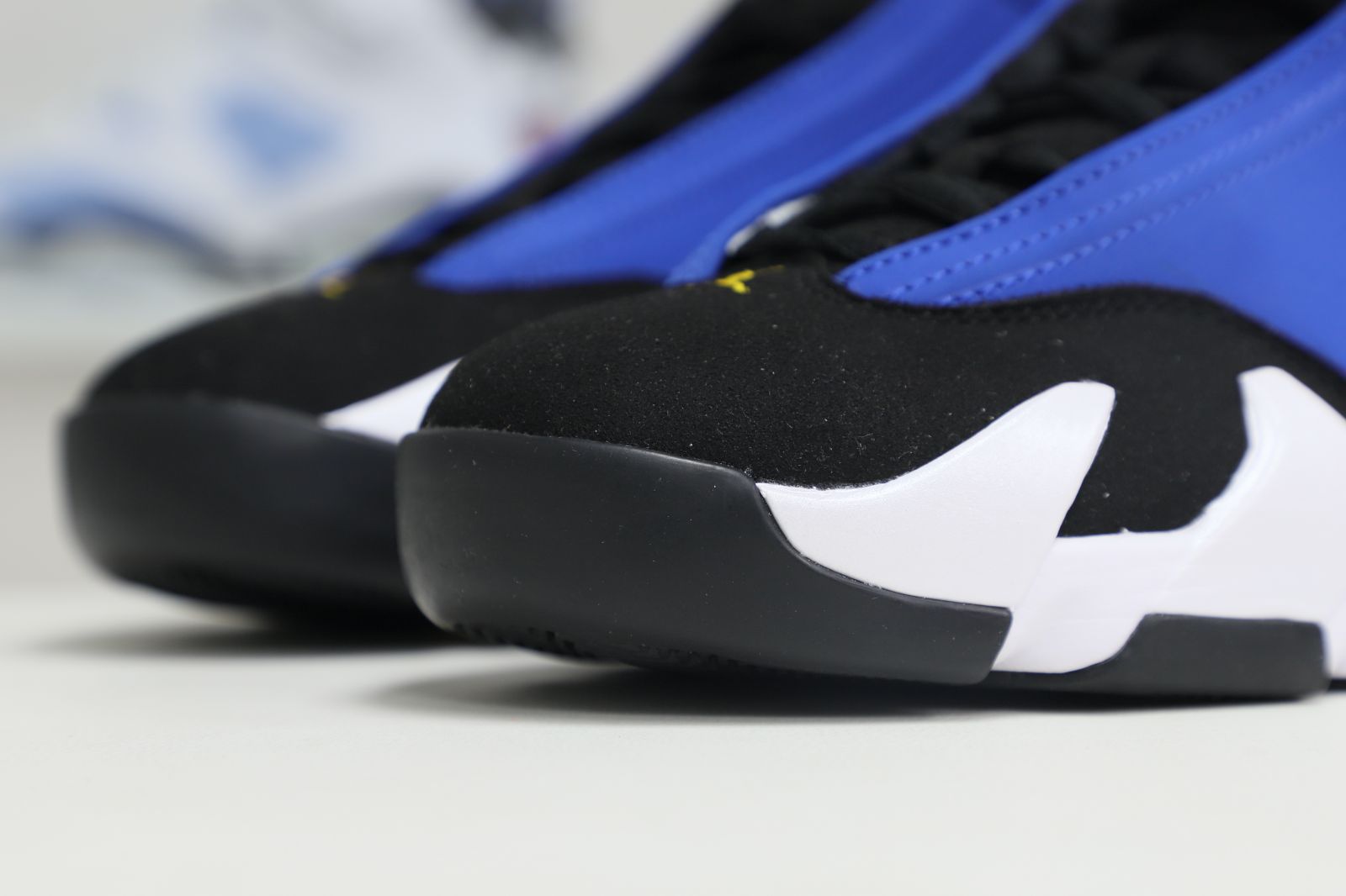 Jordan 14 Retro Laney (2023) 487471-407
