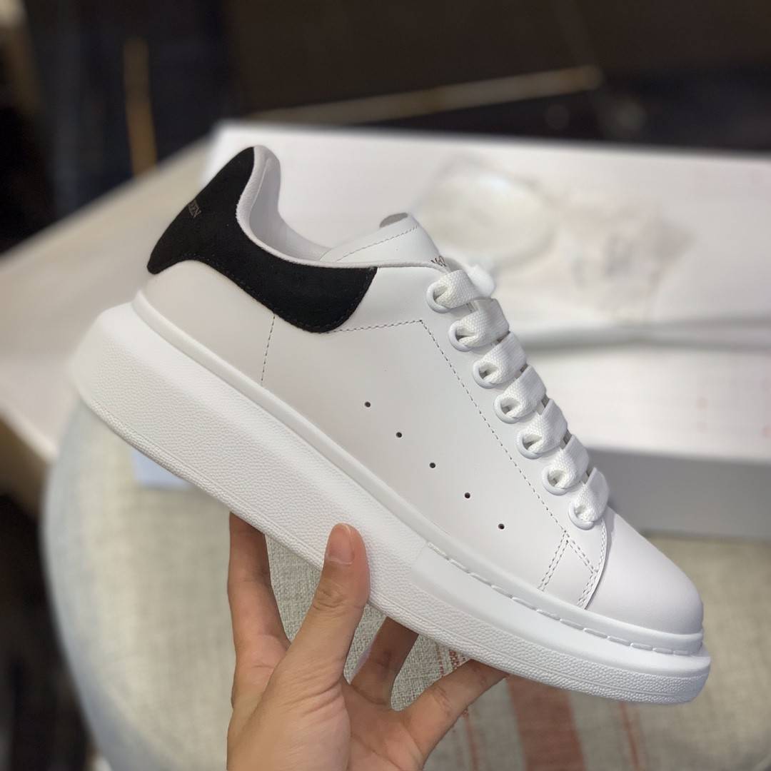 Alexander McQueen MQ Black veL*Vet tail Sneakers