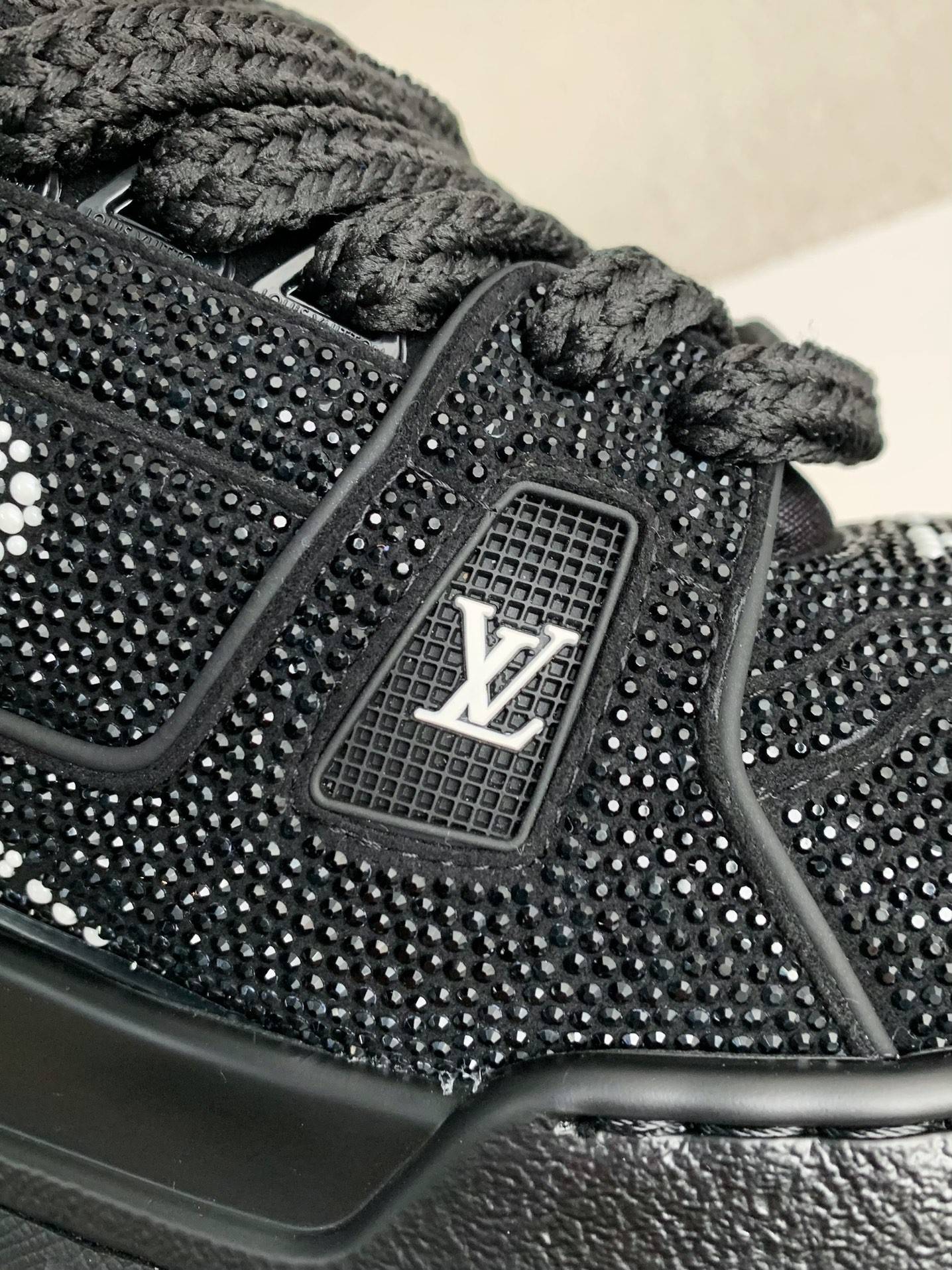 L*V TRAINER Sneakers