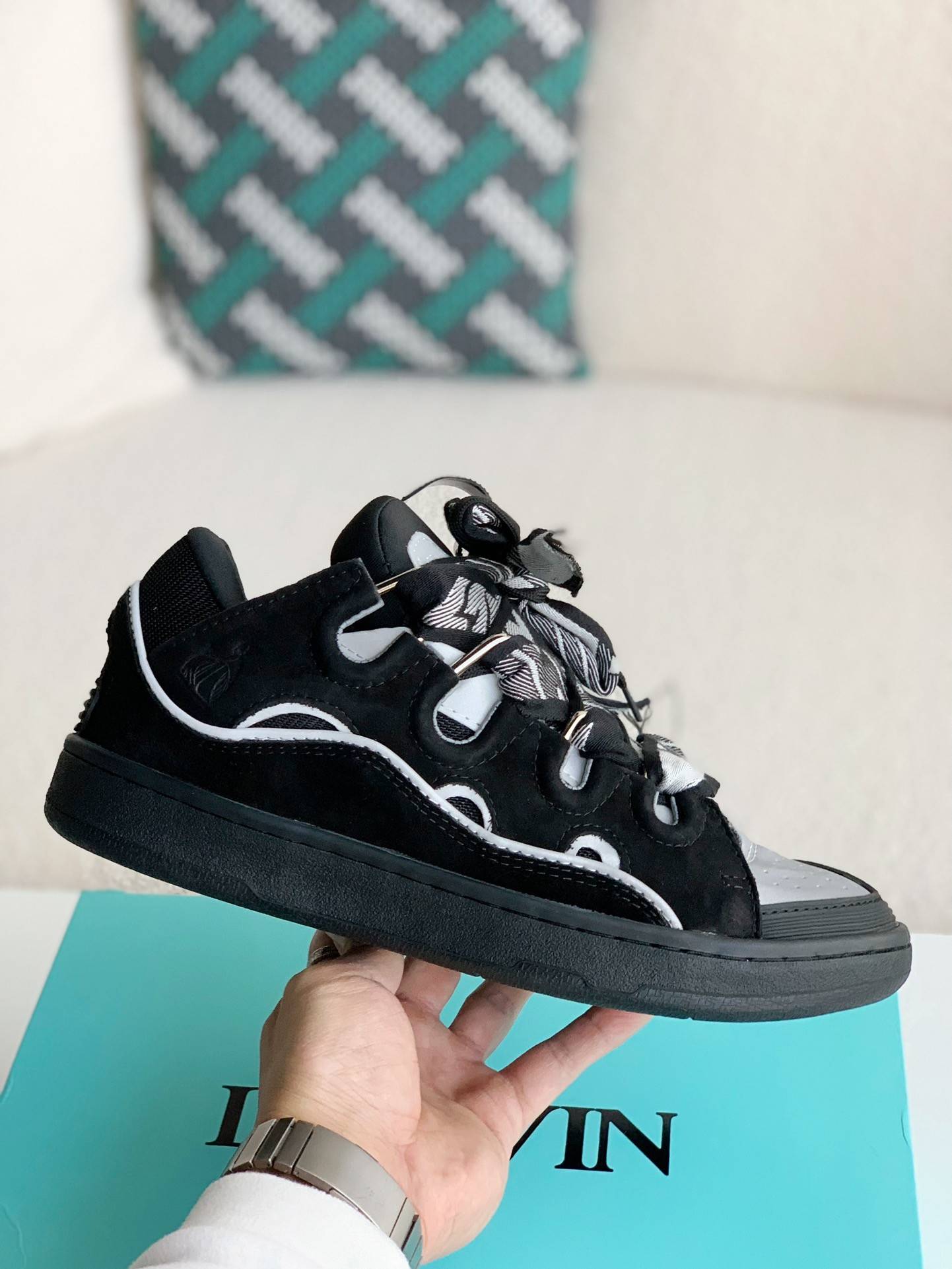 LA*N Sneaker