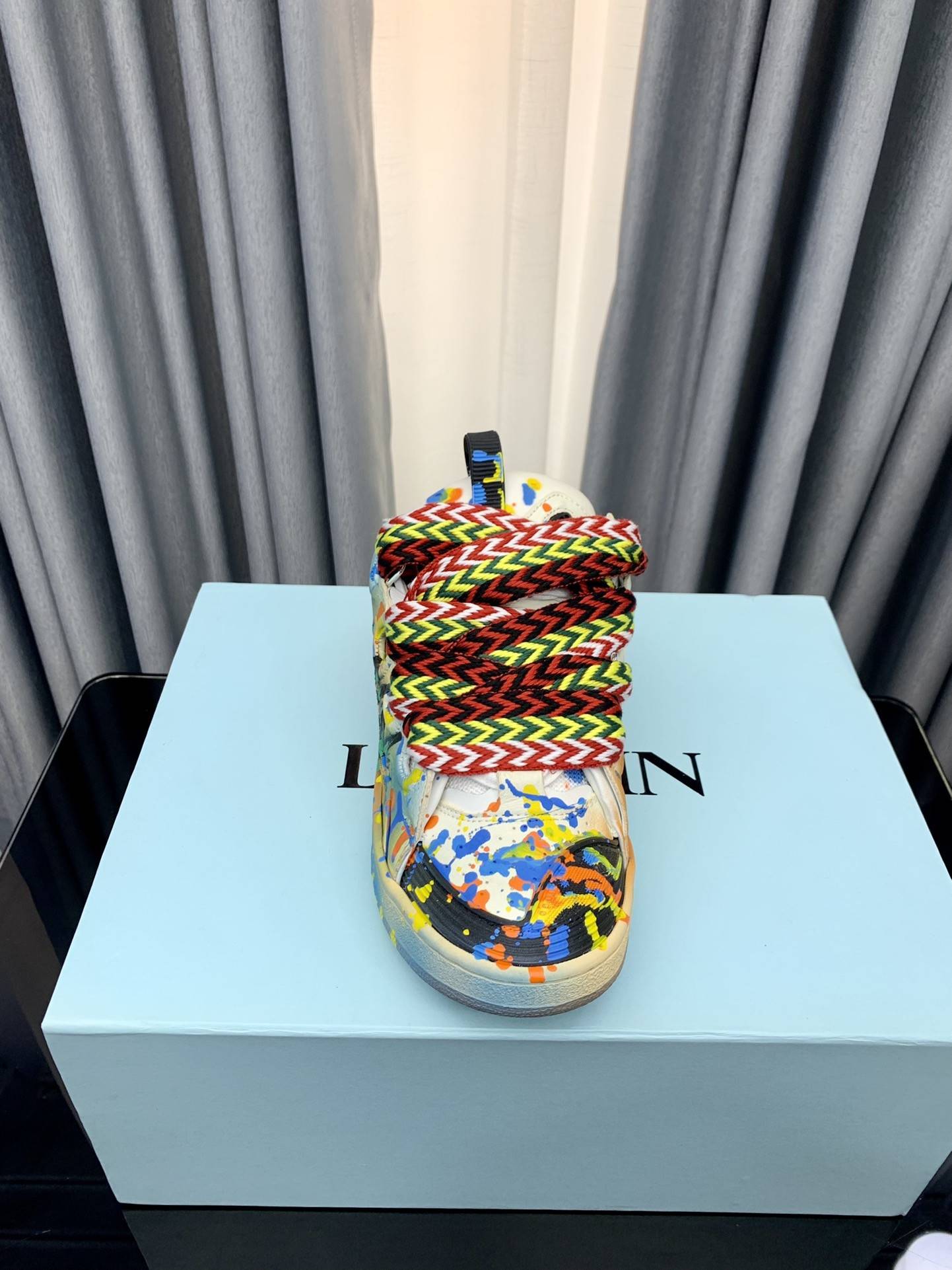 LA*N Sneaker
