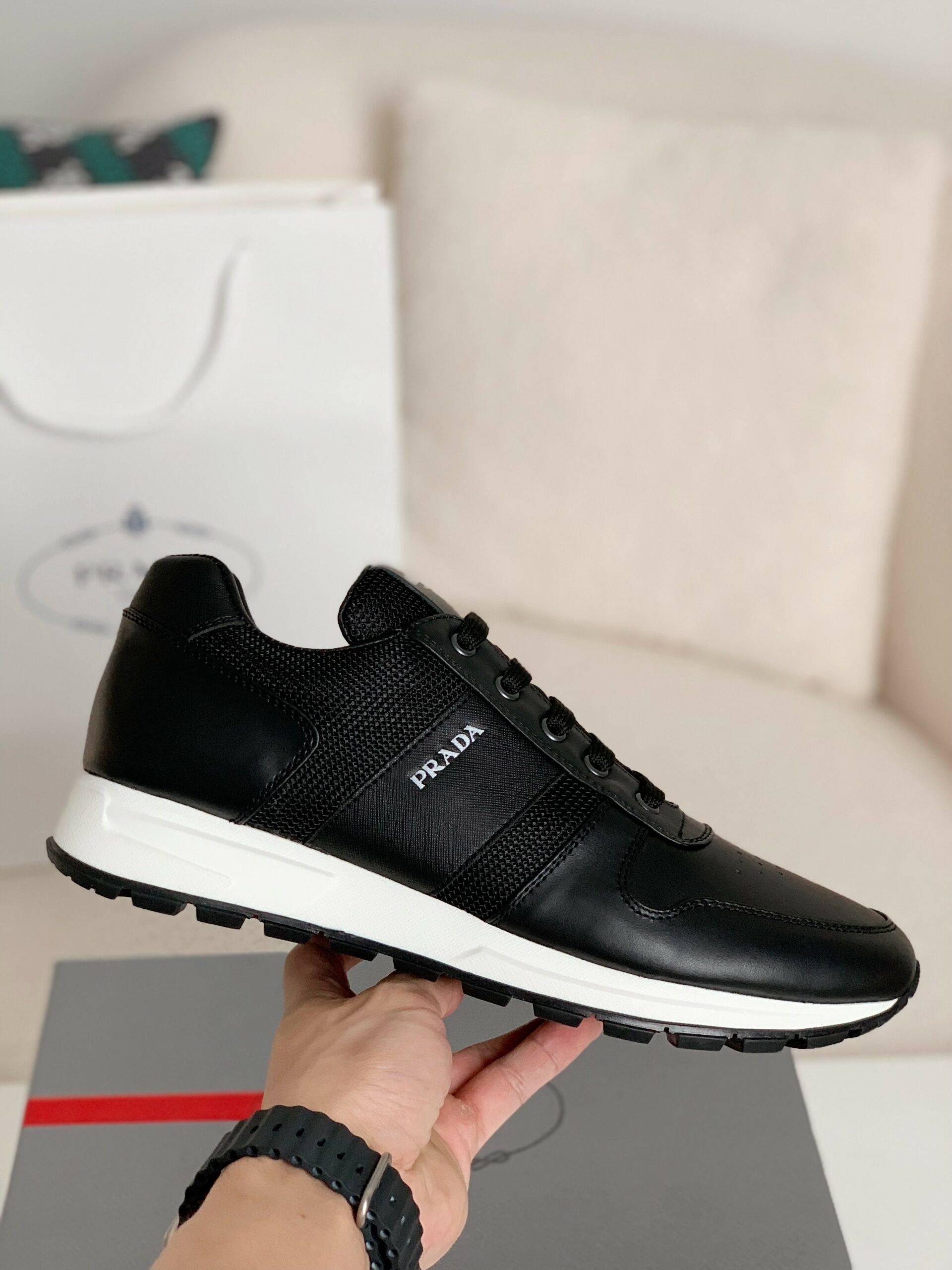 P*DA Sneakers