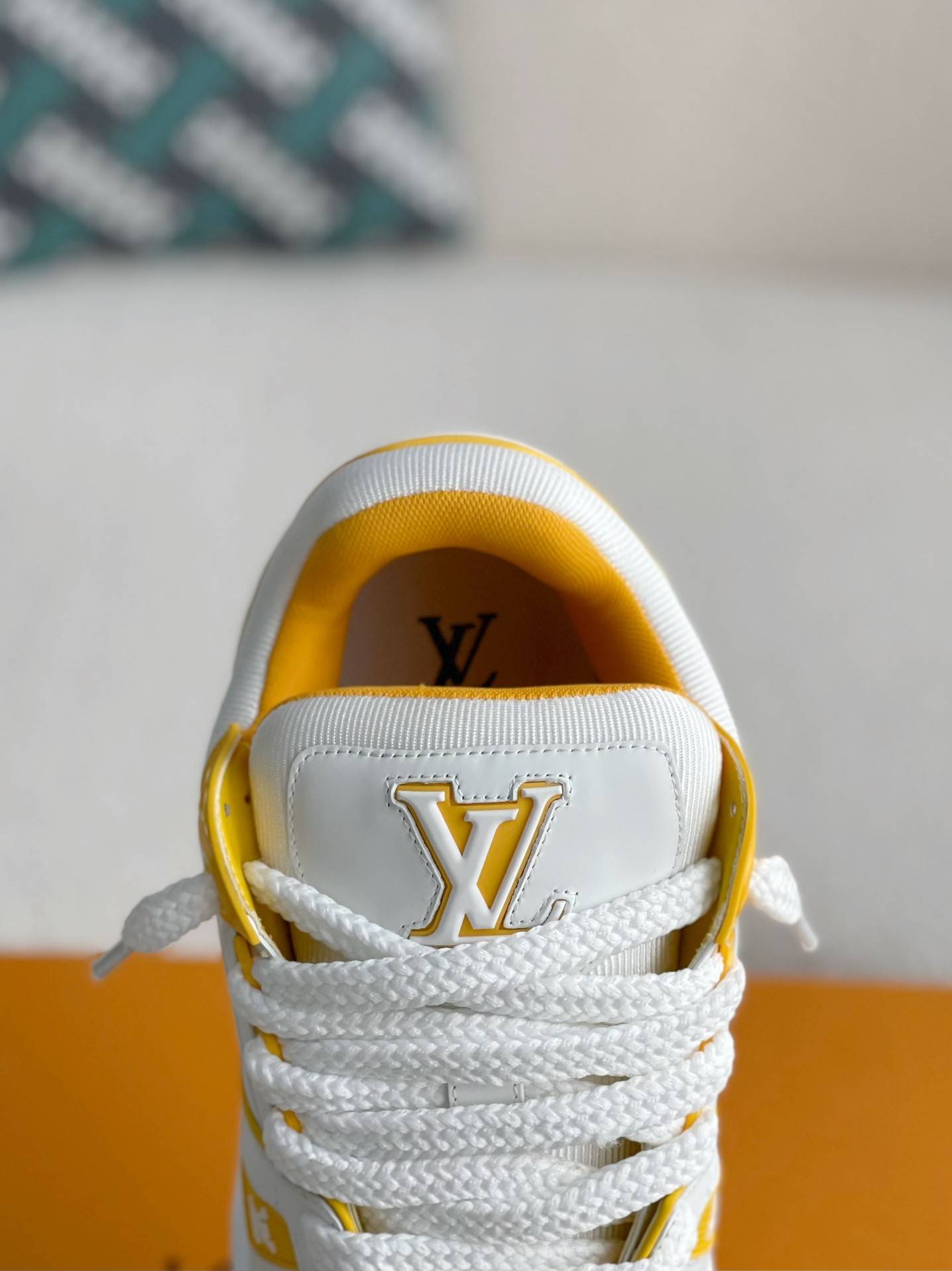 L*V TRAINER MAXI  SNEAKERS