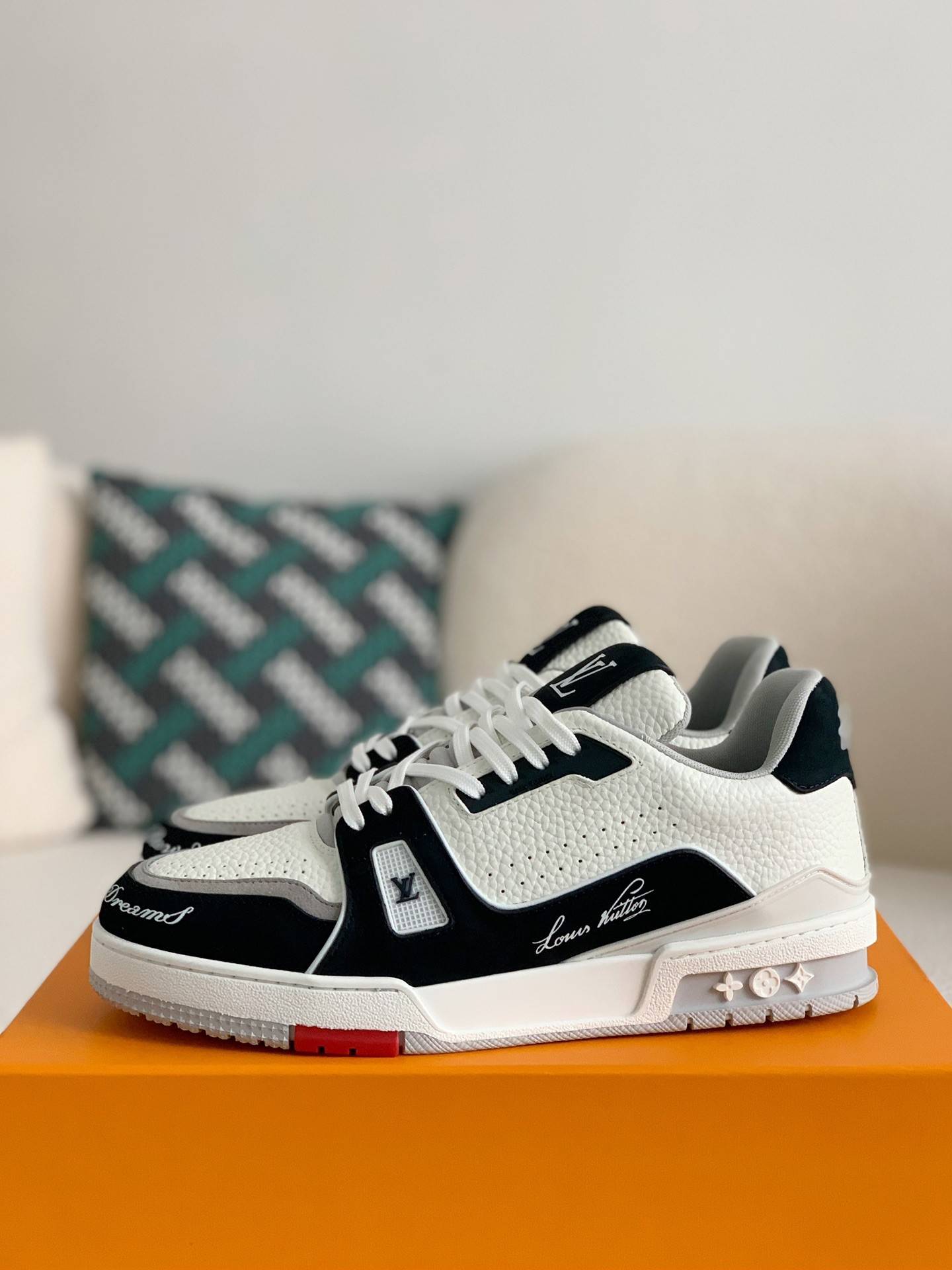 L*V New York Exclusive Trainer Sneakers