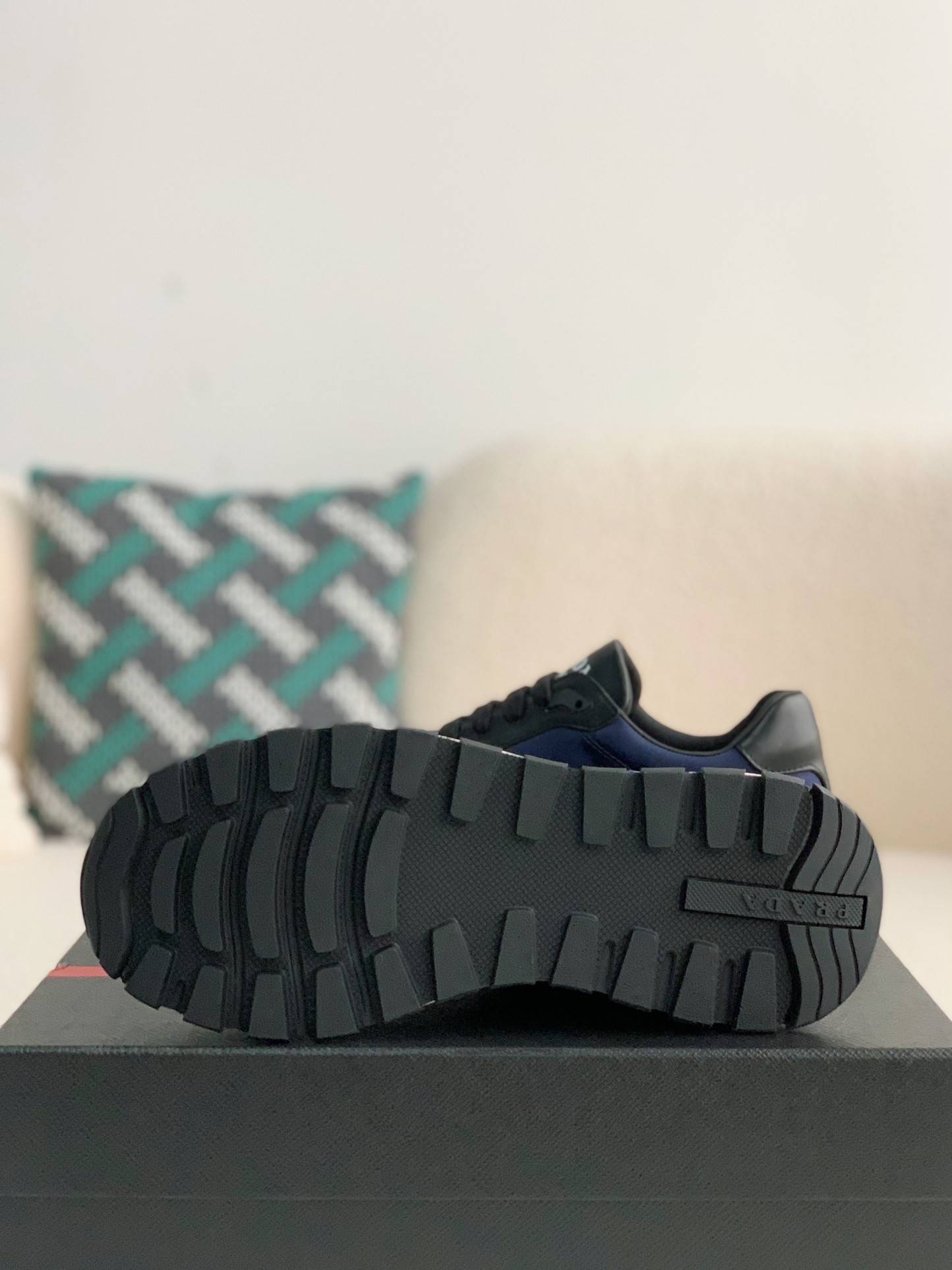 P*DA Sneakers