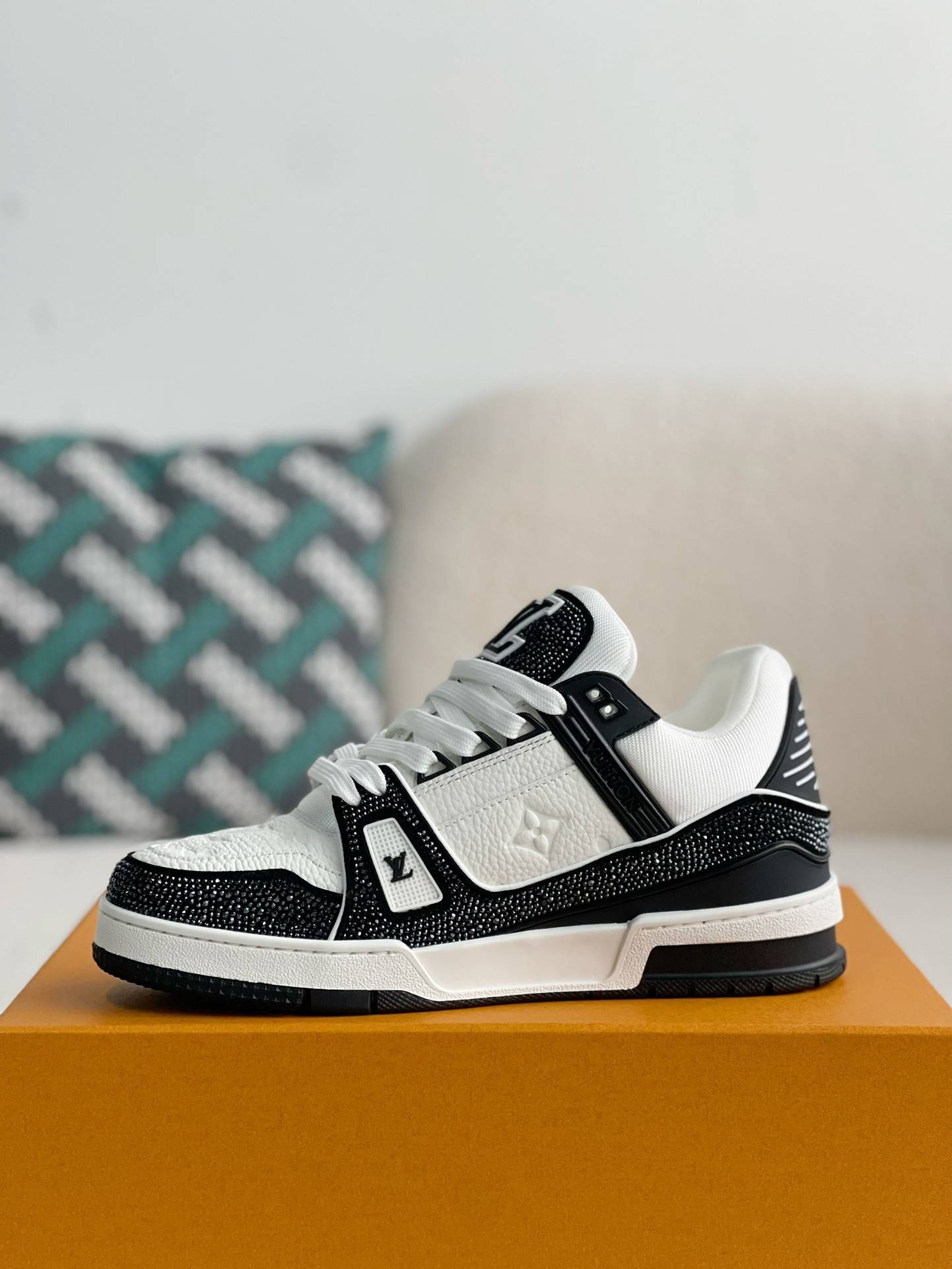 L*V Trainers Sneakers