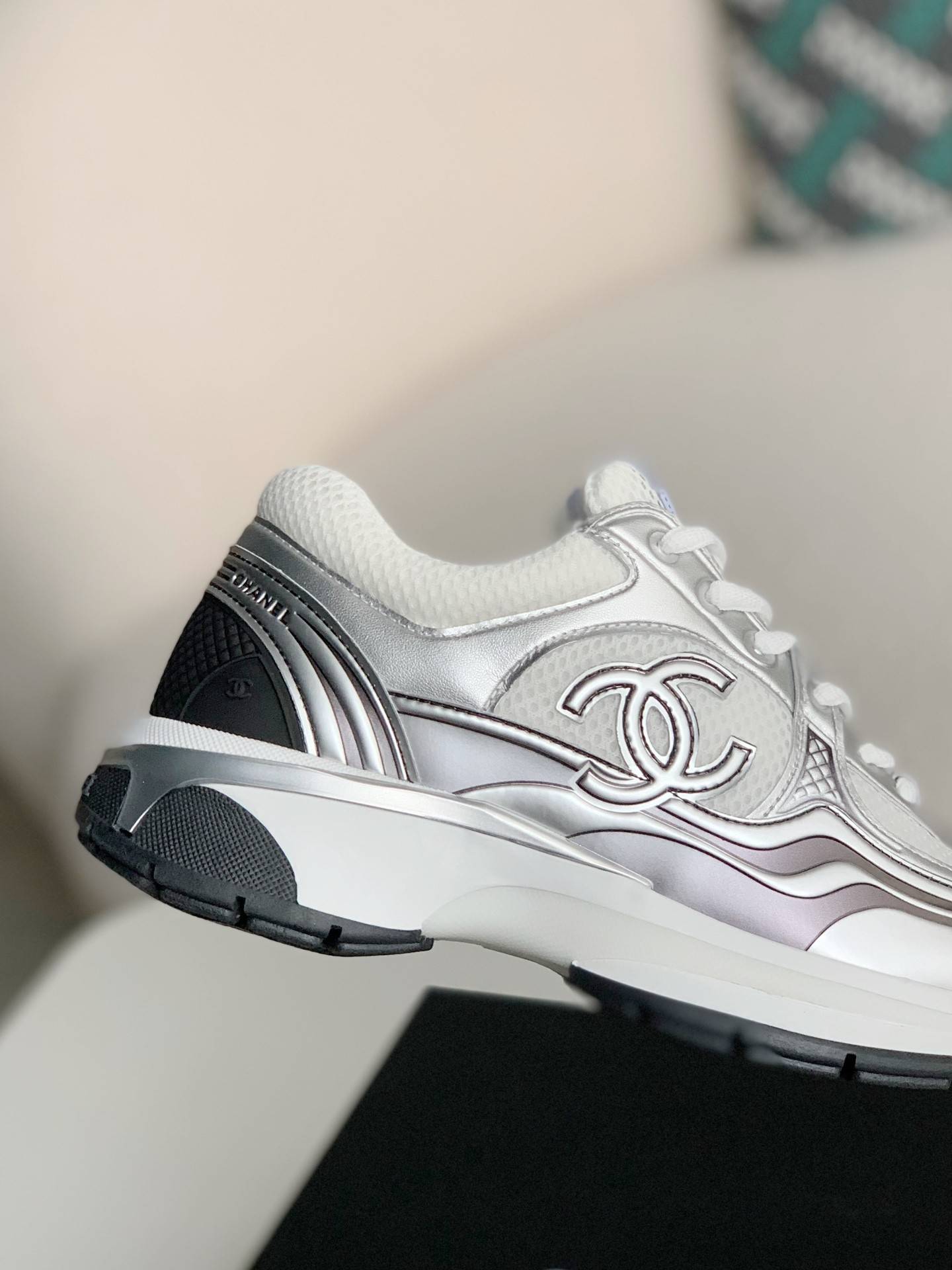 CH*EL  Sneakers
