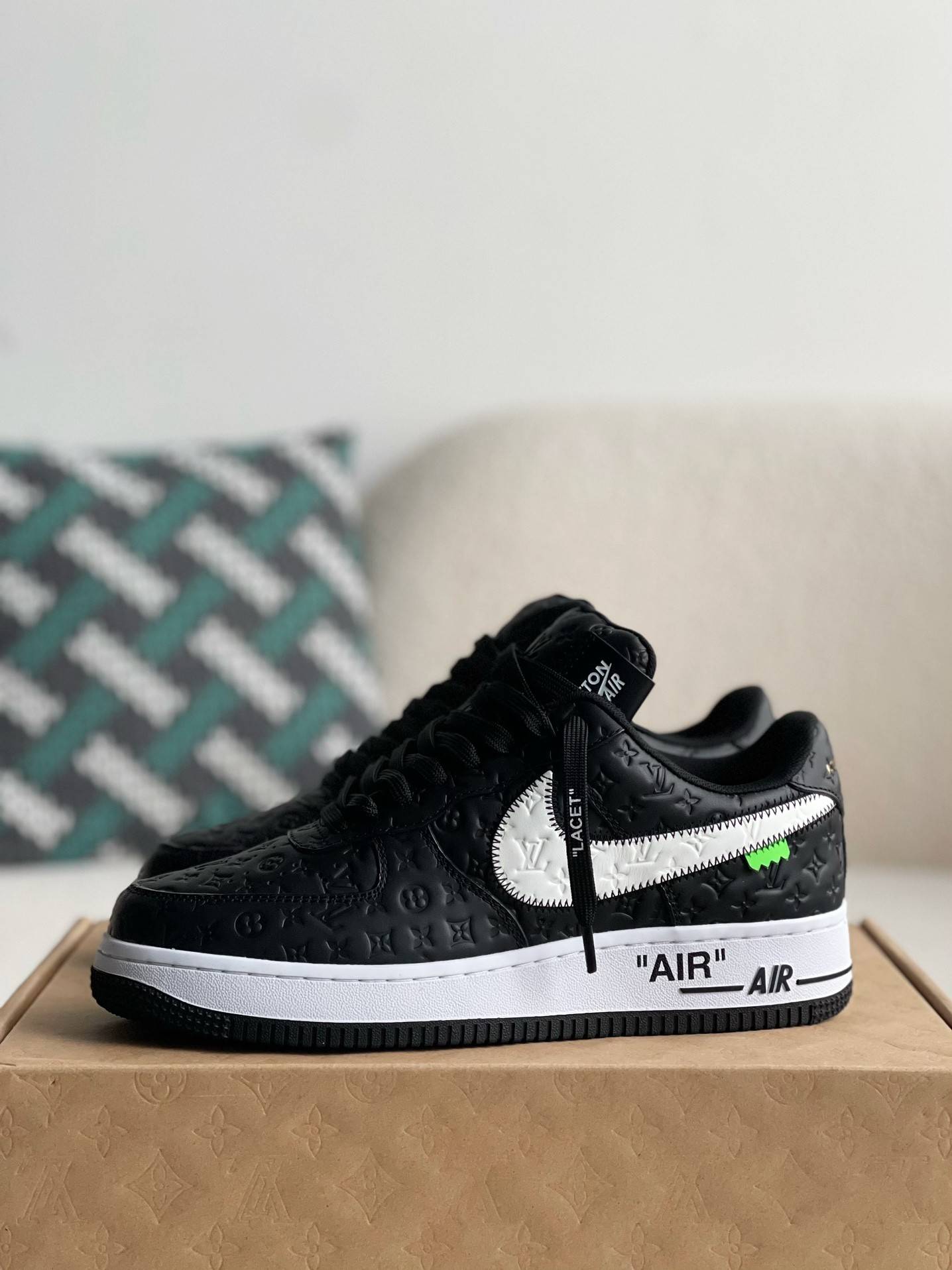 Nike x L*V Trainers Sneakers