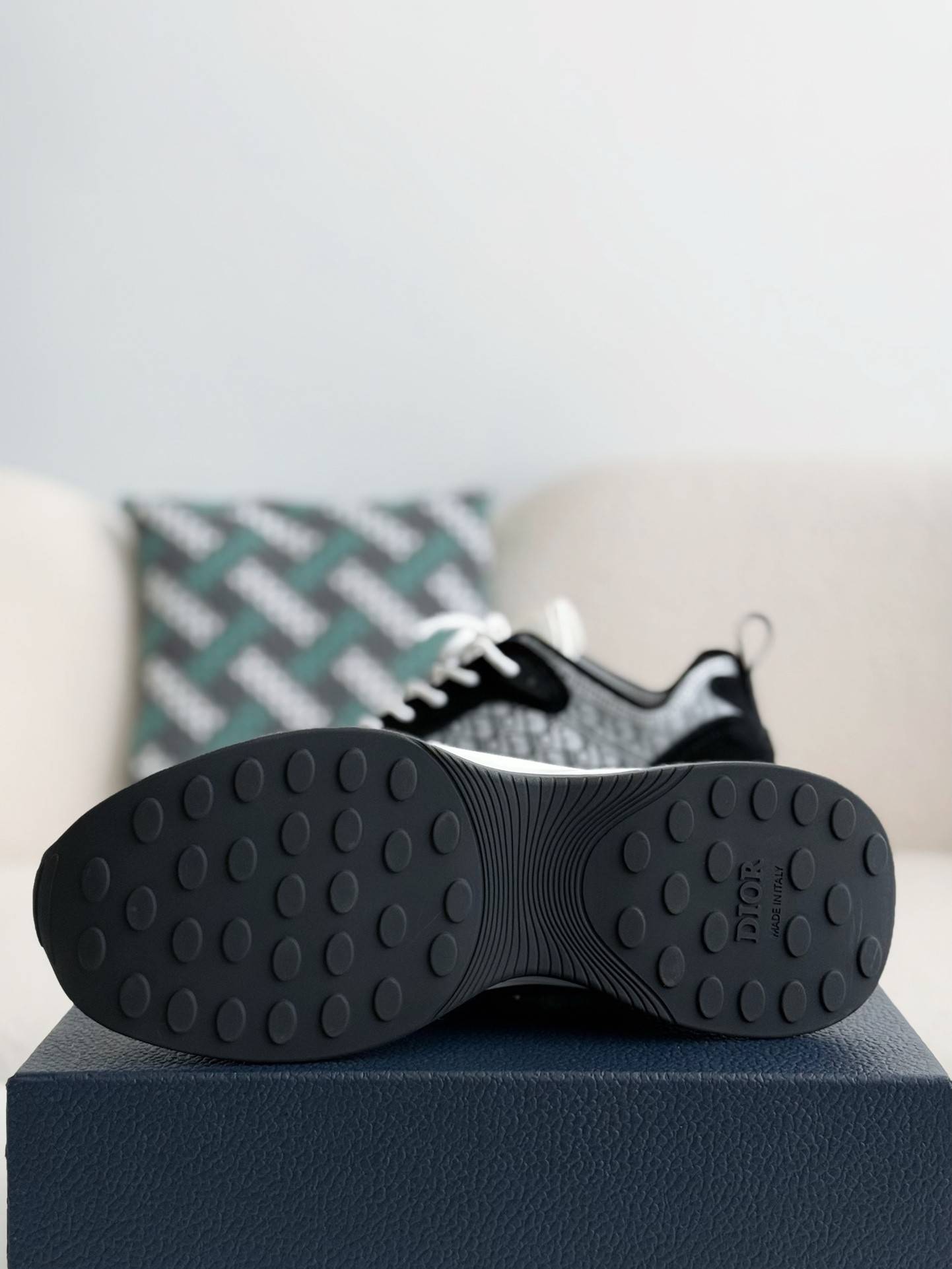 D*OR B25 Sneakers