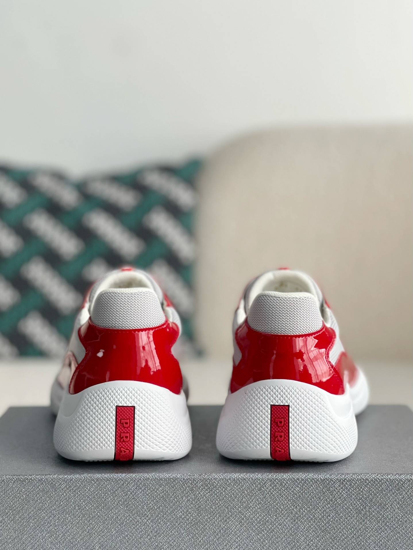 P*DA Sneakers