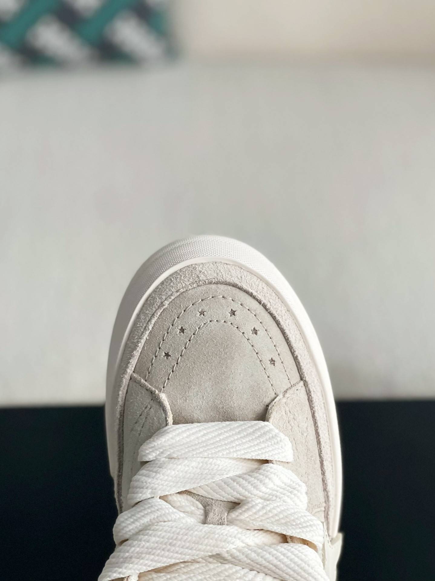 A*RI Sneakers
