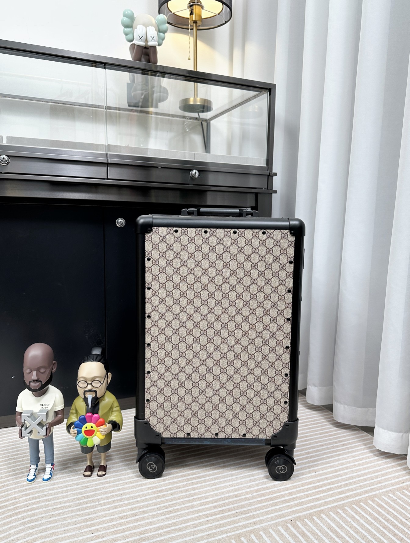 G*u*i luggage/trolley case vintage size 20 inch