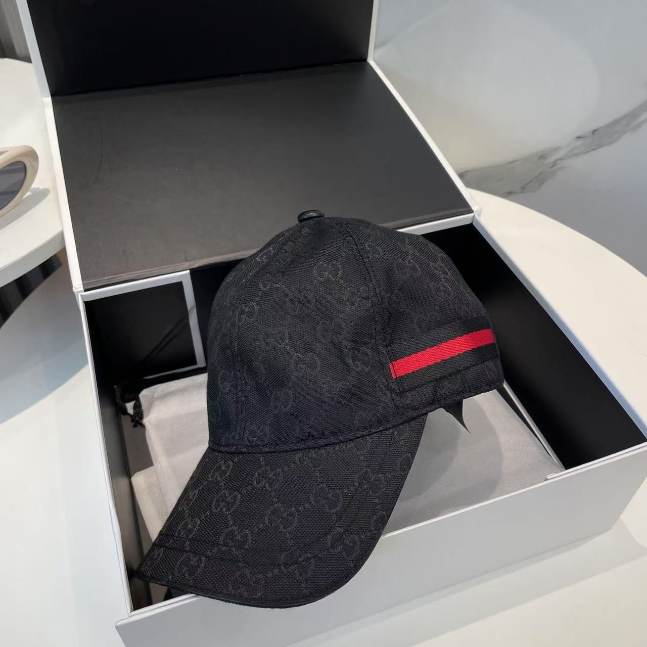 [#4909] G*u*i baseball cap peaked c ap hat