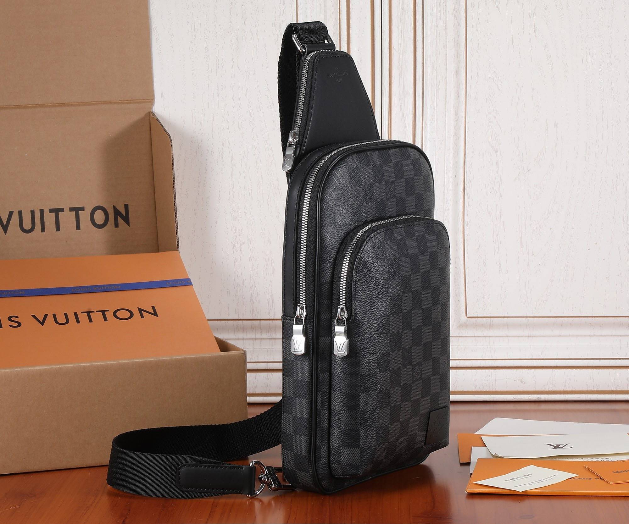 L*V damier graphite Men
