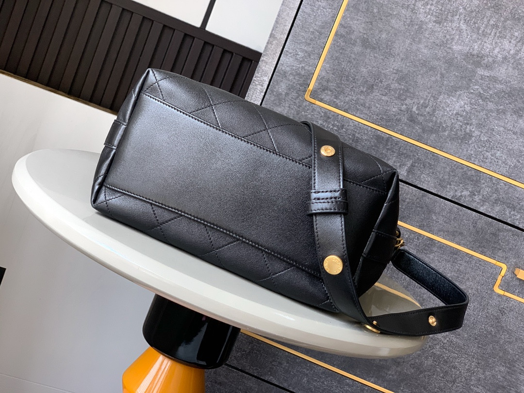 Chanel 25p Hobo Bag