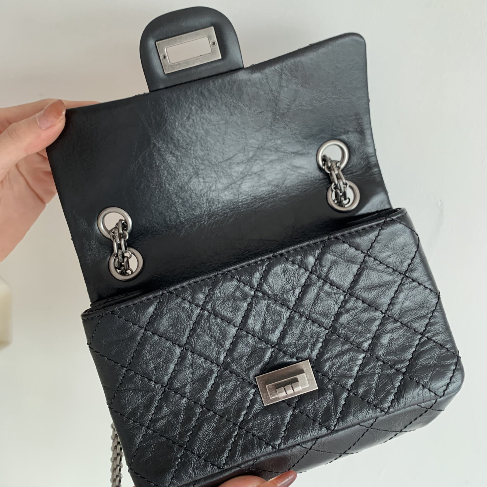 Chanle Reissue 2.55 Handbag