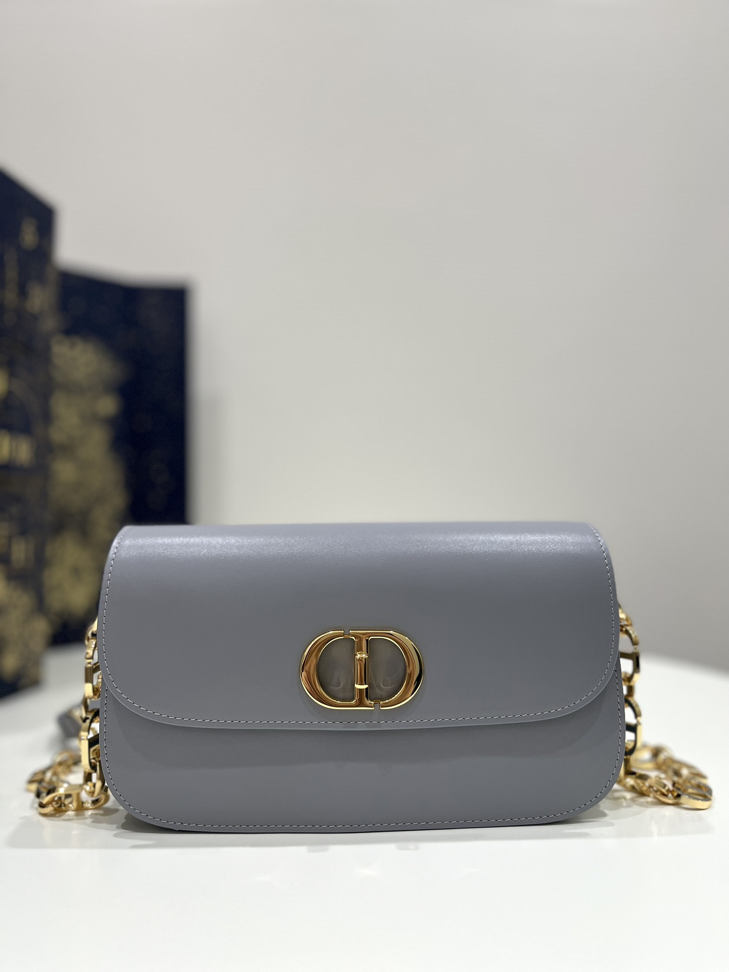 30 Montaigne Bag