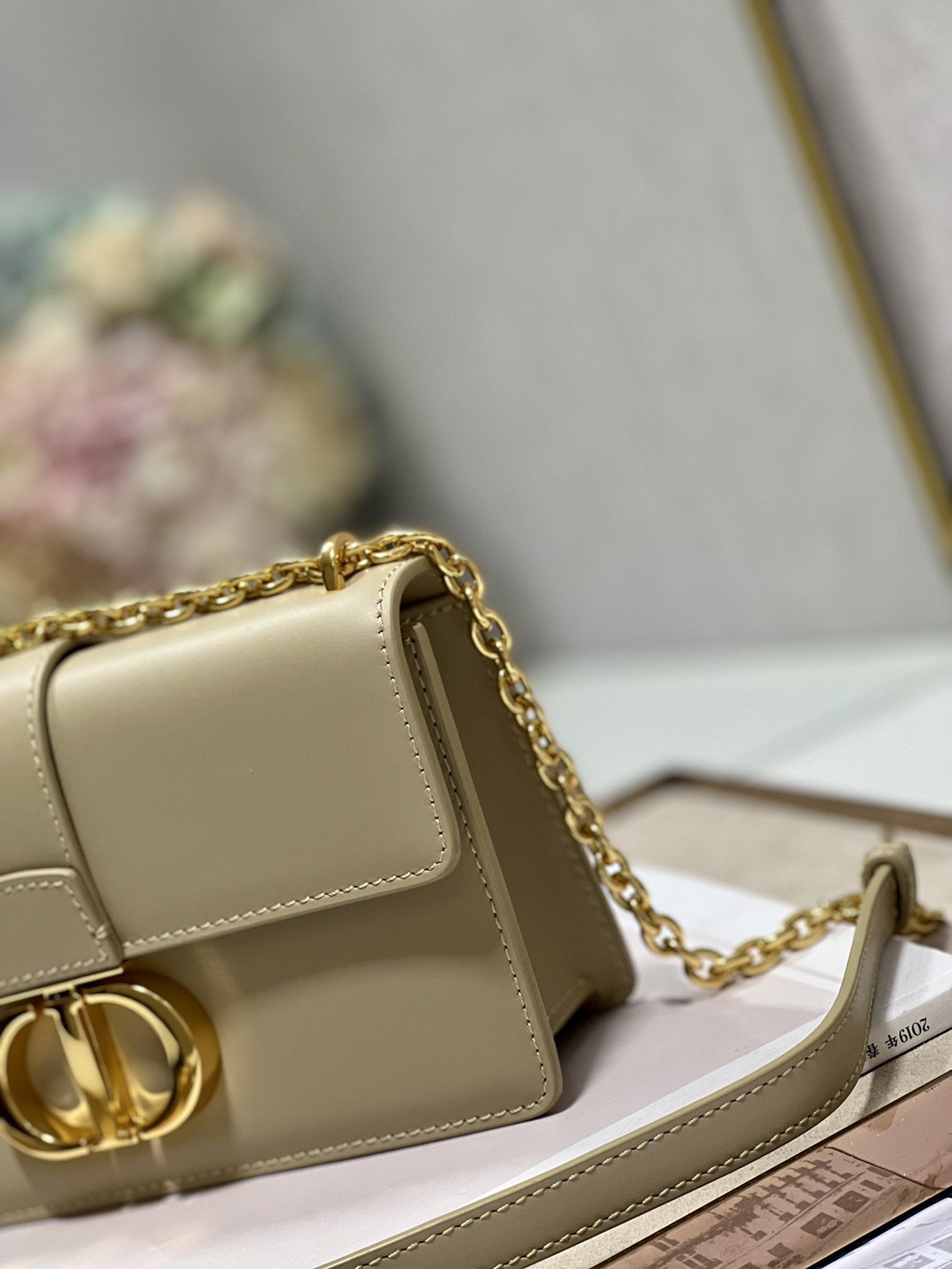 30 Montaigne East-west Bag With Chain