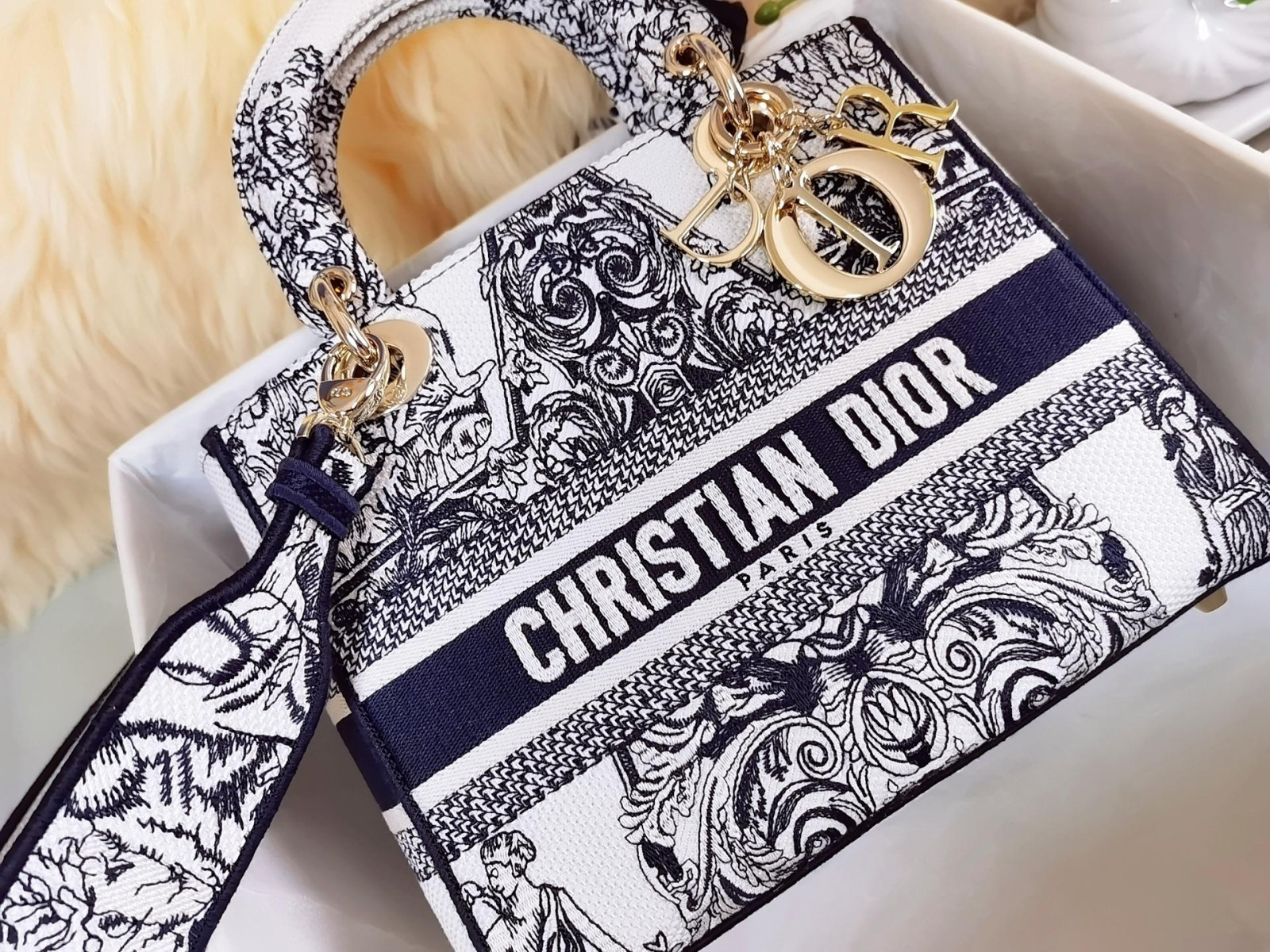 Medium Lady D-lite Bag