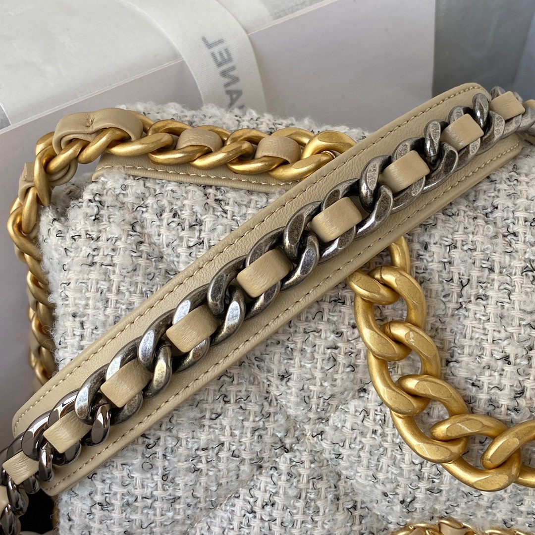 Chanle 19 Handbag