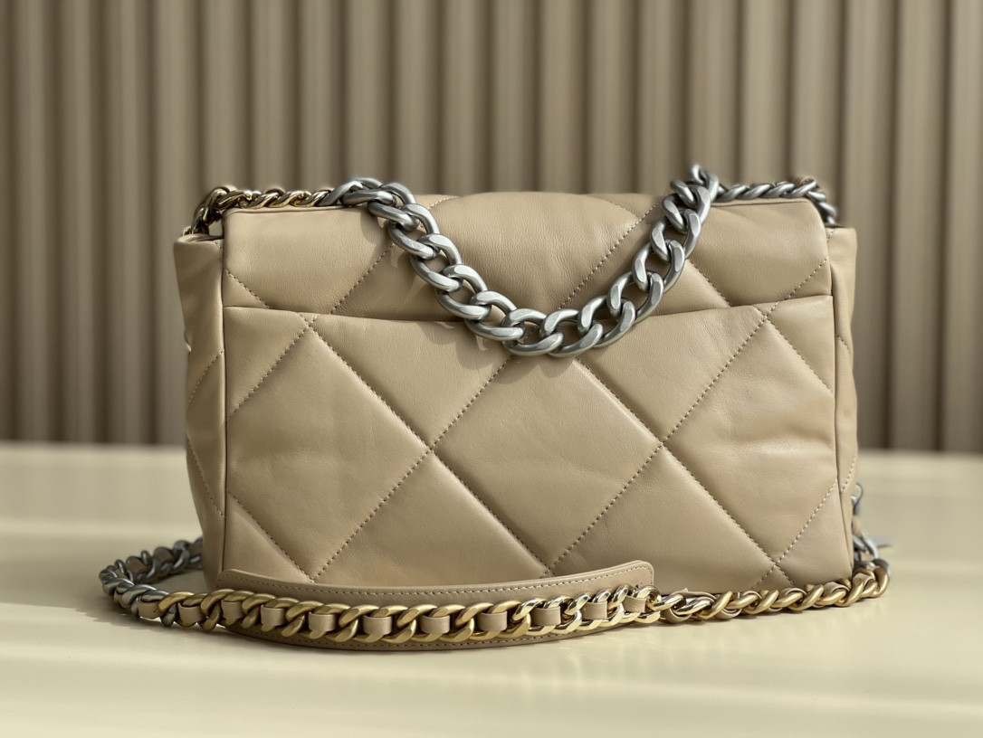 Chanle 19 Handbag
