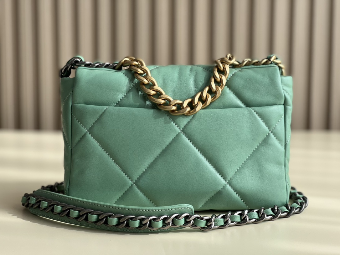 Chanle 19 Handbag