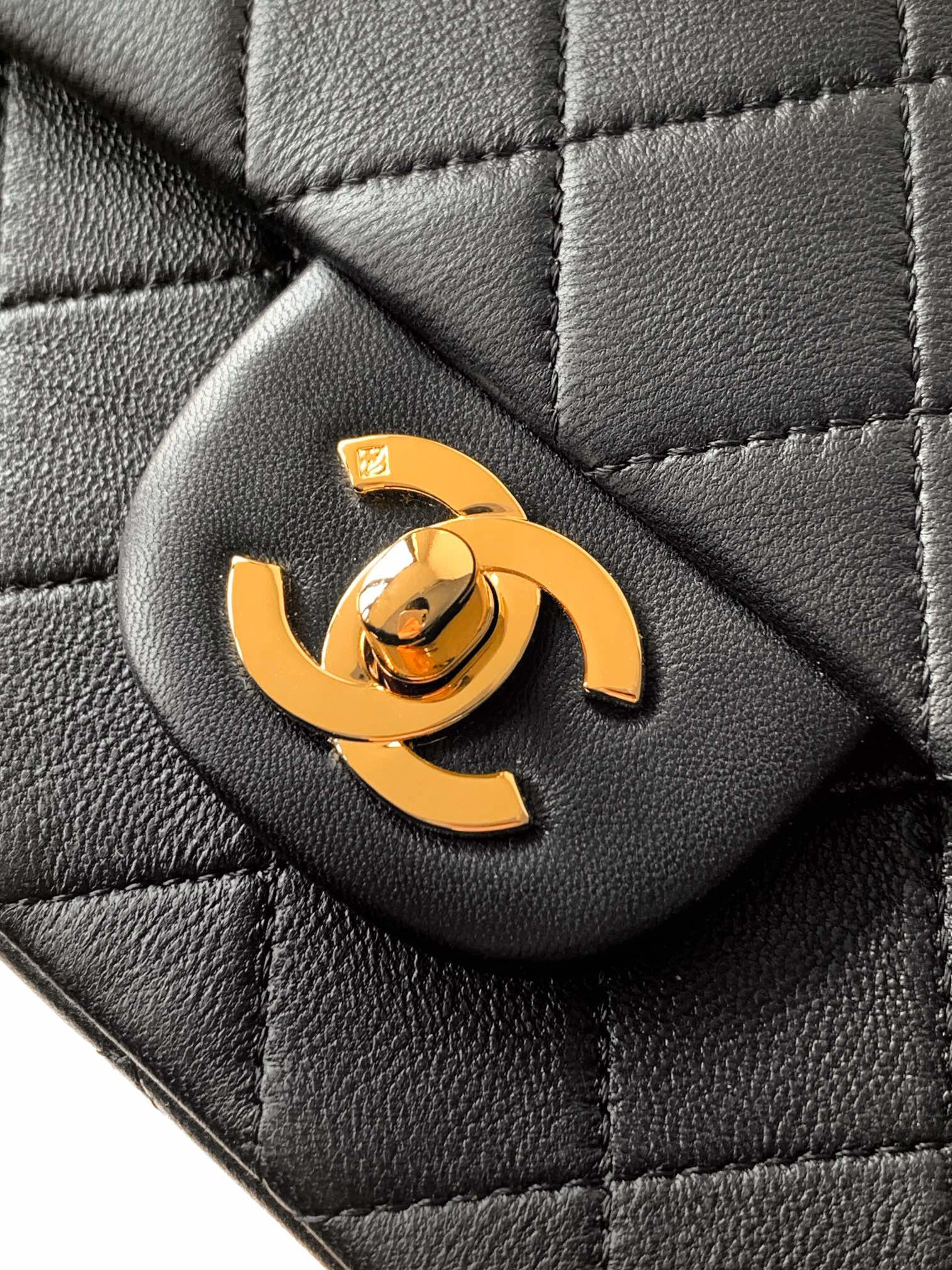 Chanel Cf Bag 20cm