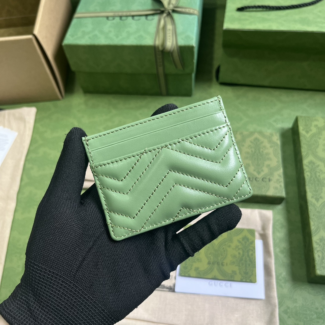 G*u*i gg marmont bag
