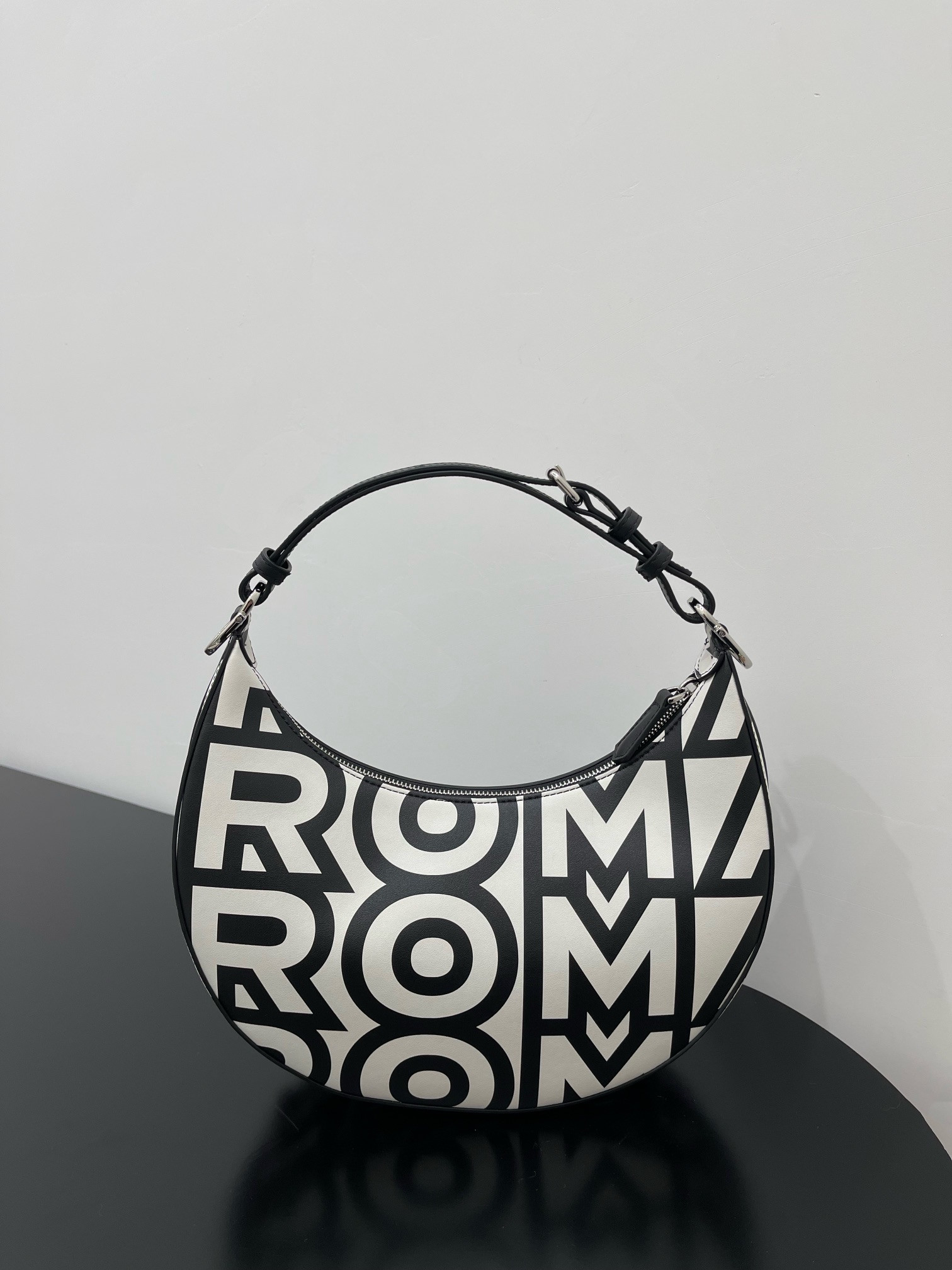Fendi Praphy