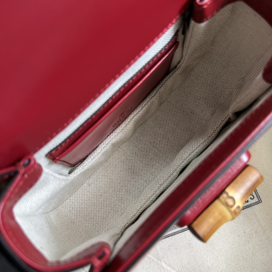 G*u*i bamboo 1947 bag