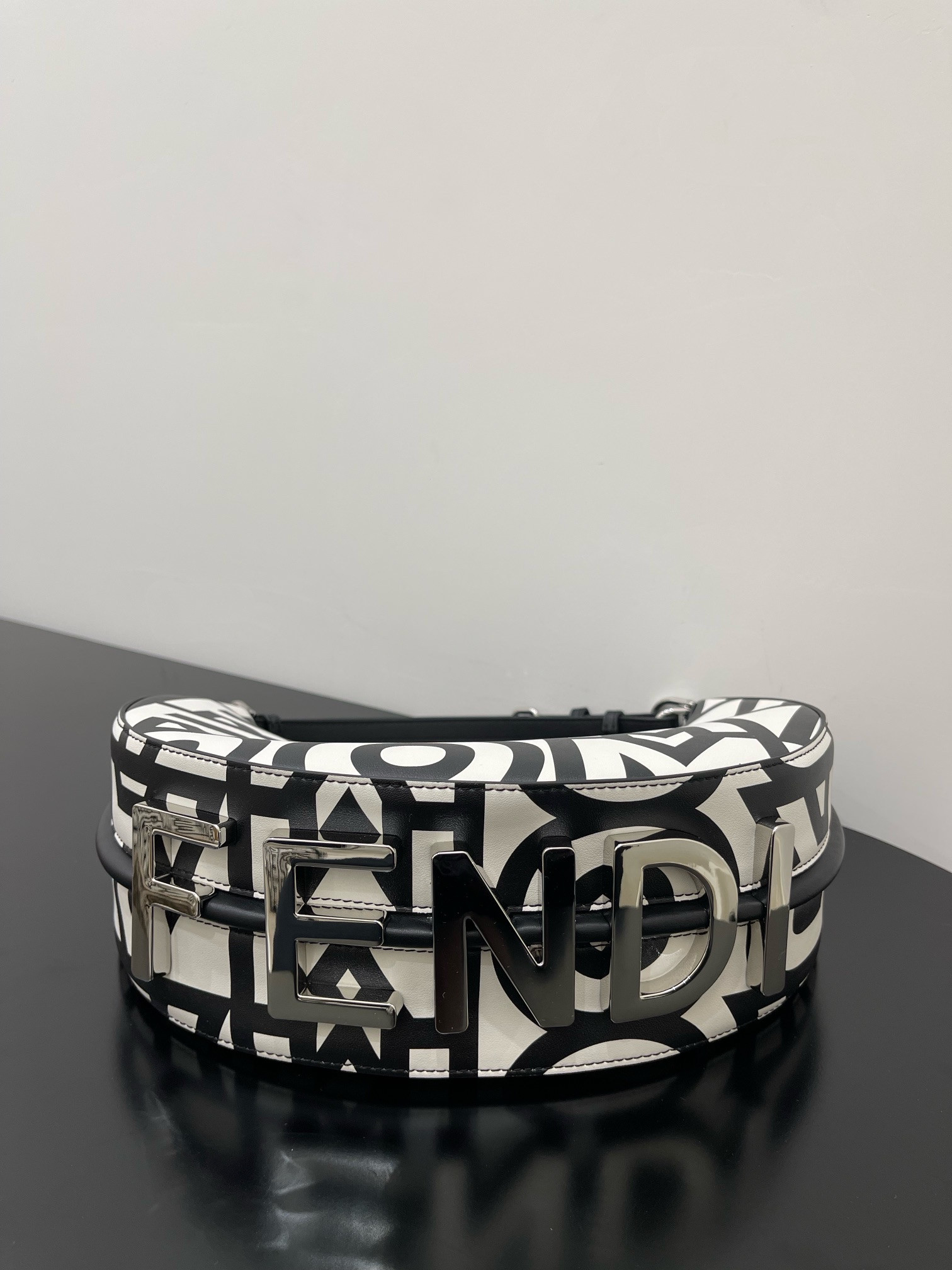 Fendi Praphy
