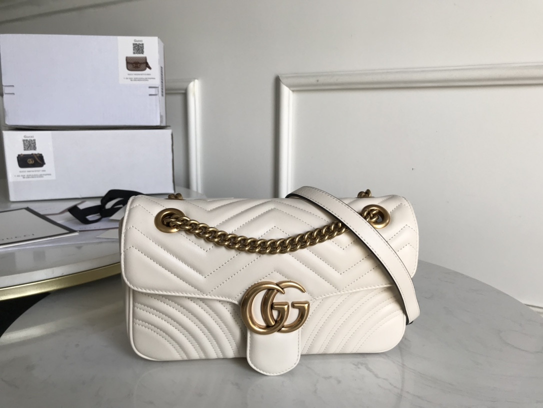 G*u*i gg marmont bag