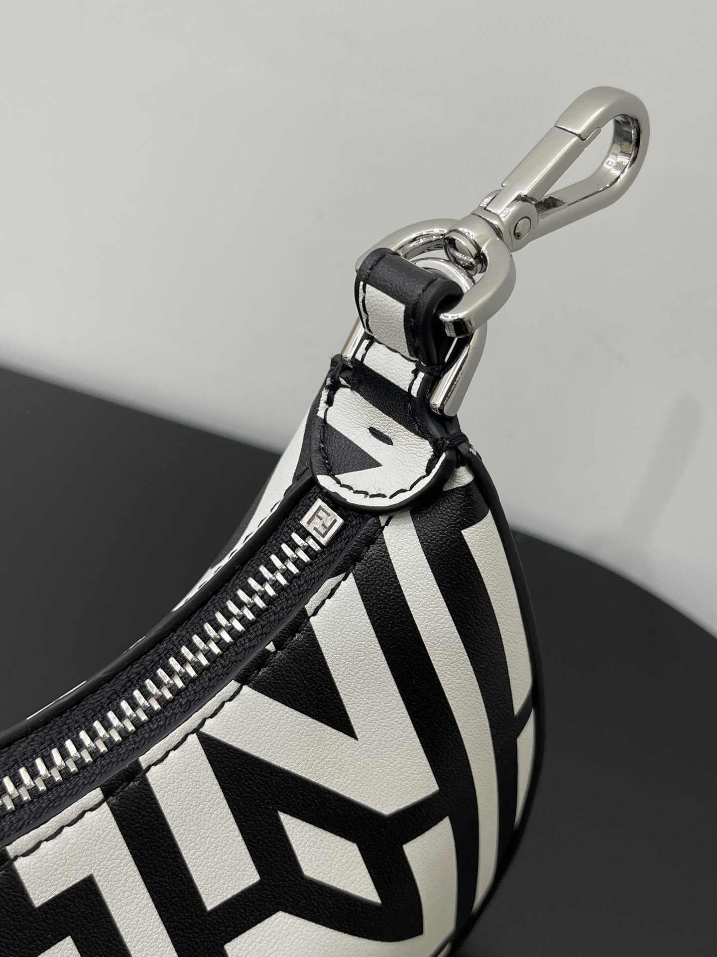 Fendi Praphy