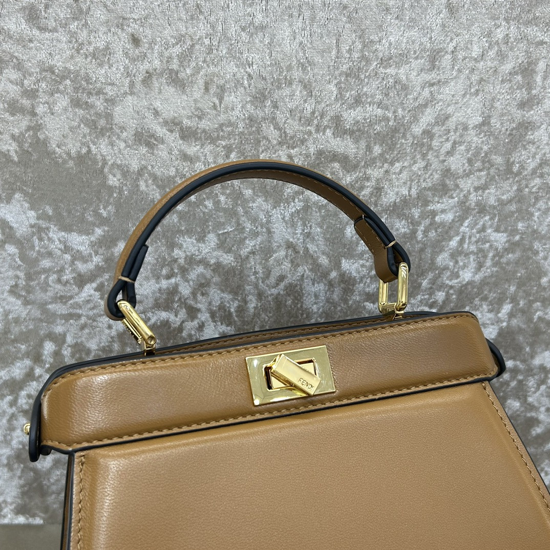 Fendi Peekaboo Iseeu Petite