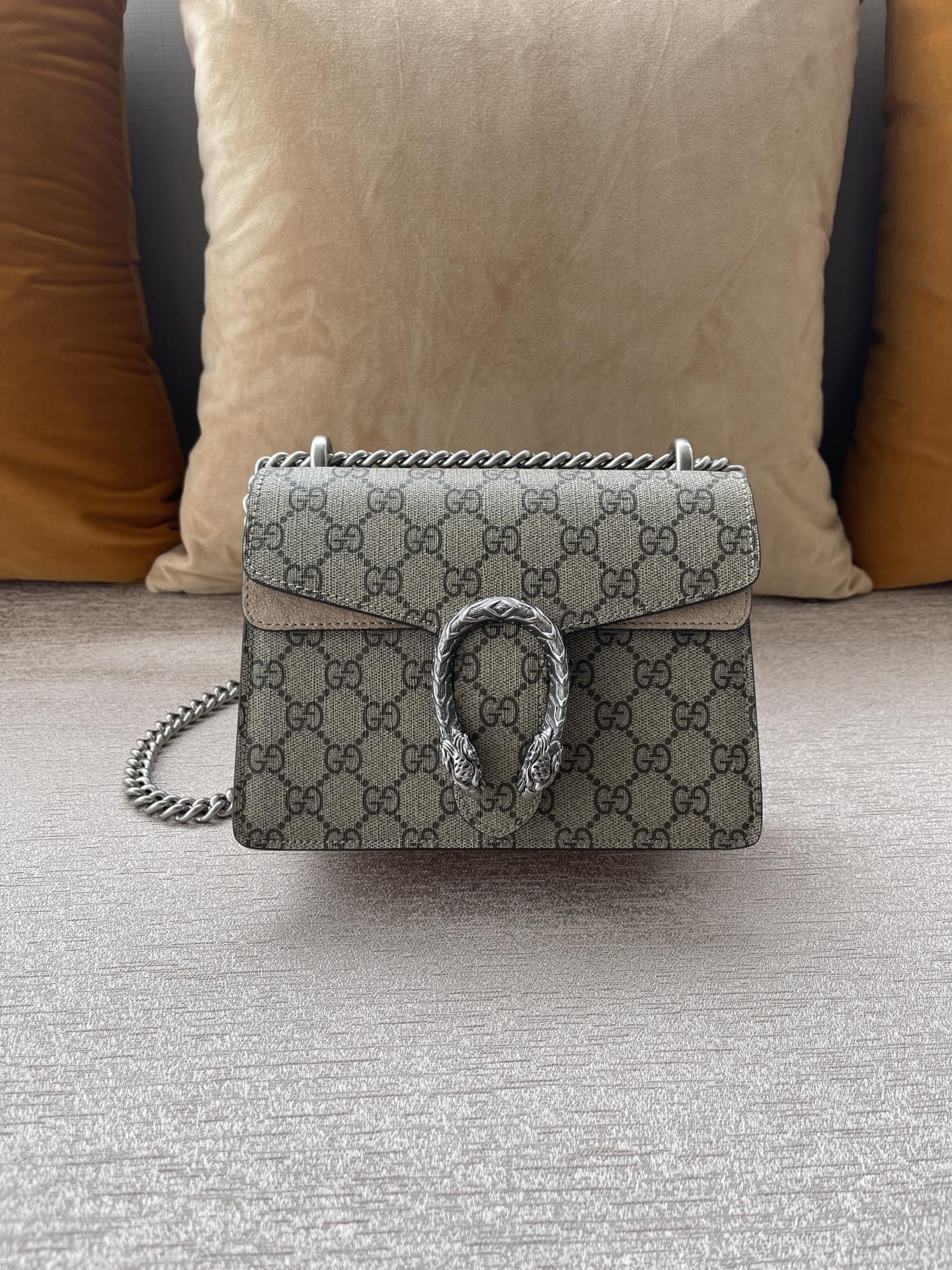 G*u*i dionysus bag
